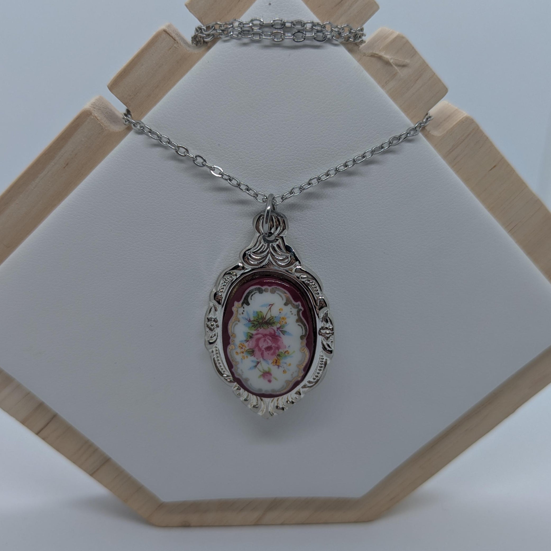 Cameo Inlays Rose Spoon Necklace