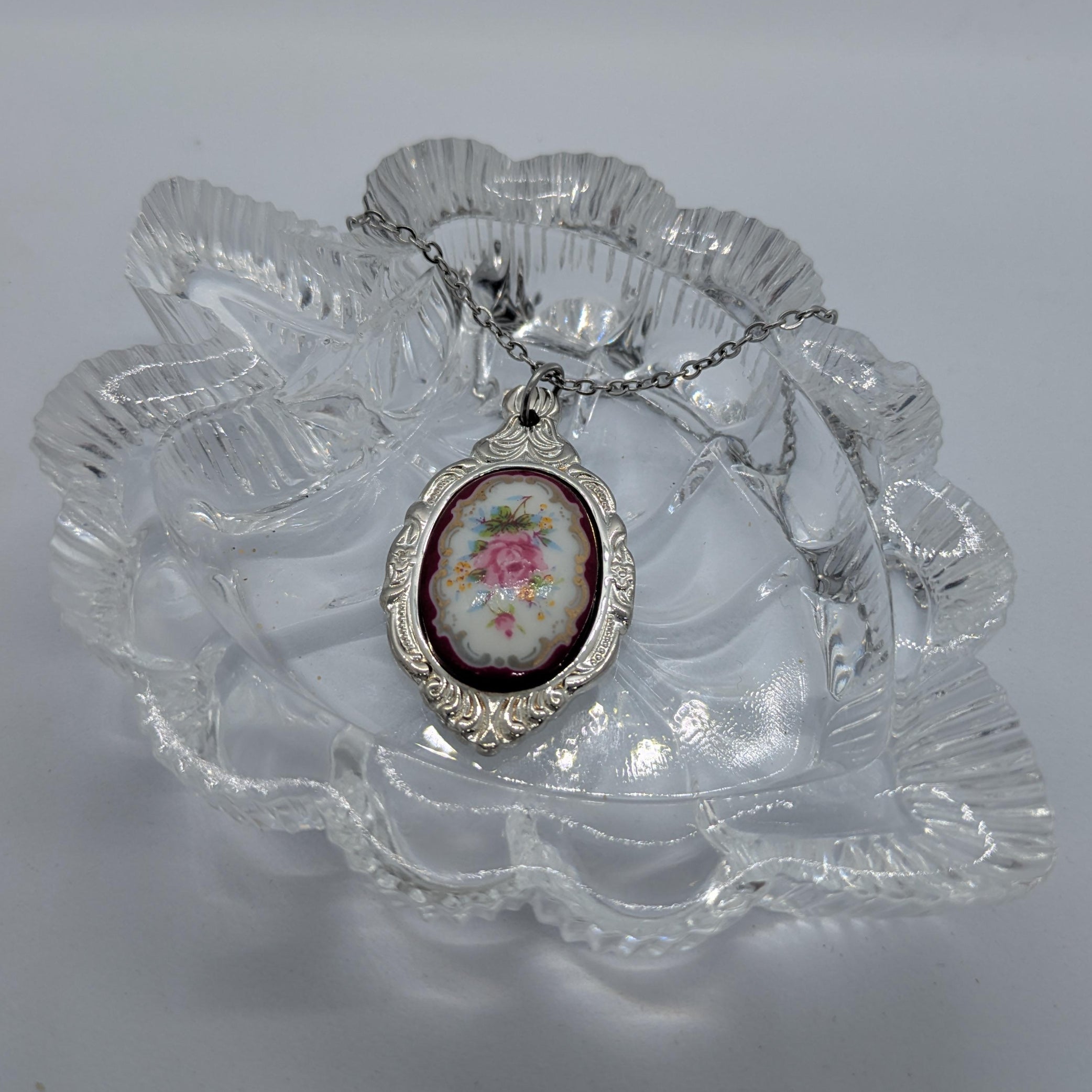 Cameo Inlays Rose Spoon Necklace